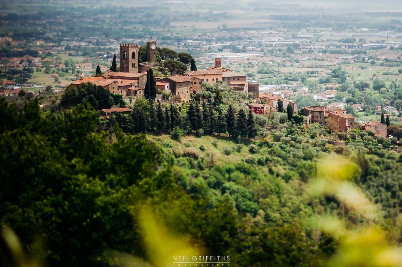 Residenza Buggiano Antica B&B - Charme Apartment In Tuscany Борго-а-Буджано Экстерьер фото