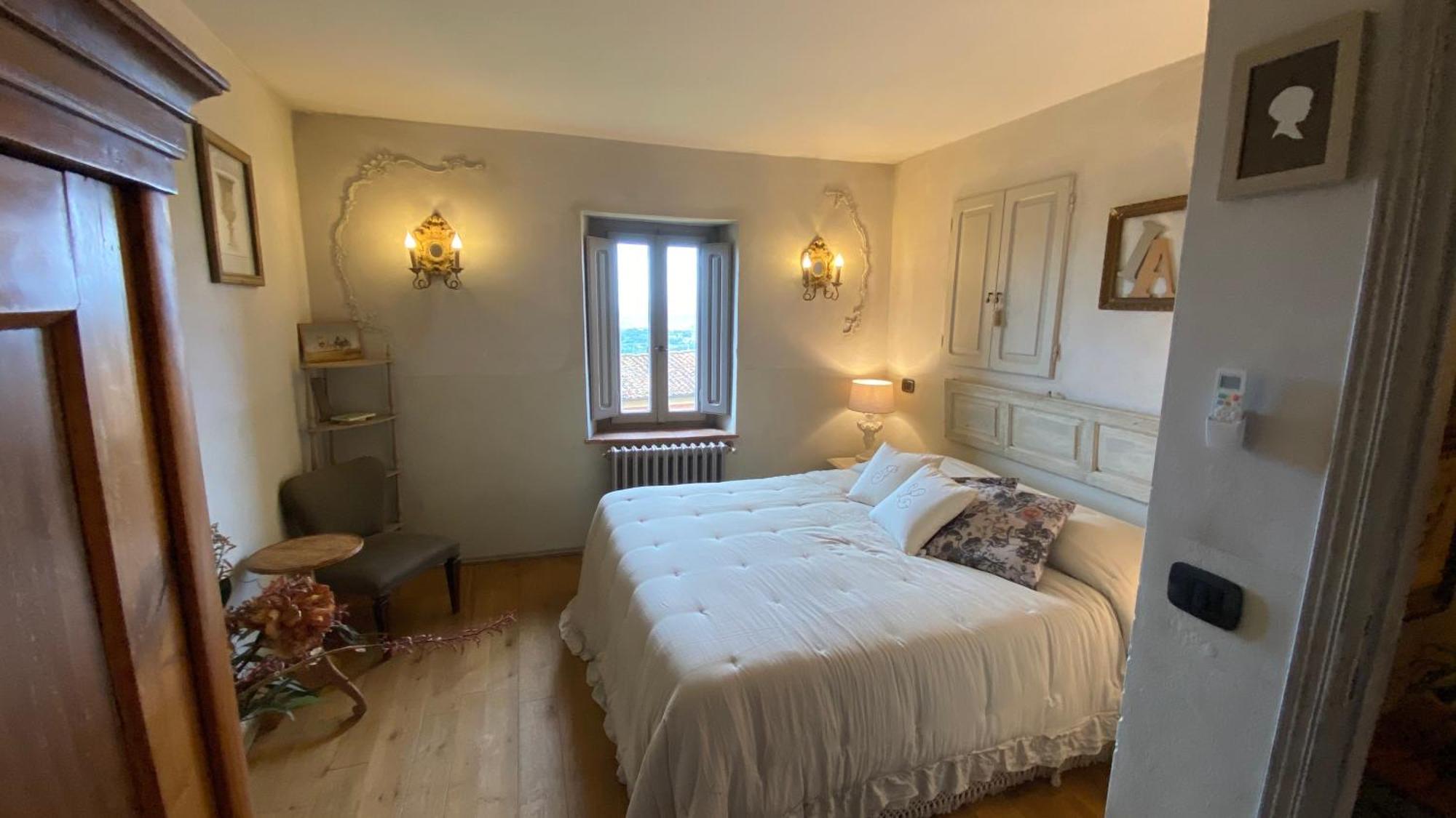 Residenza Buggiano Antica B&B - Charme Apartment In Tuscany Борго-а-Буджано Экстерьер фото